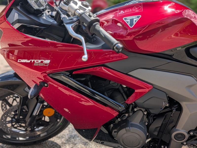 New 2025 Triumph Daytona 660 Image 5