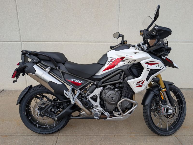 2026 Triumph TIGER 1200 DESERT EDImage 6