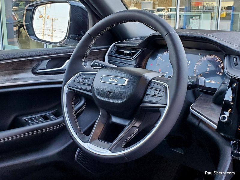 New 2026 Jeep Grand Cherokee Limited 4x4