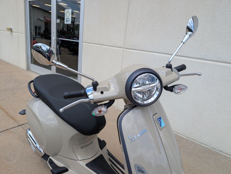 2024 Vespa PRIMAVERA 50 SPORTImage 2
