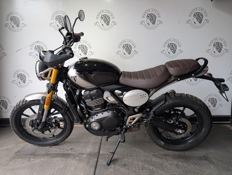 New 2025 Triumph SCRAMBLER 400X 