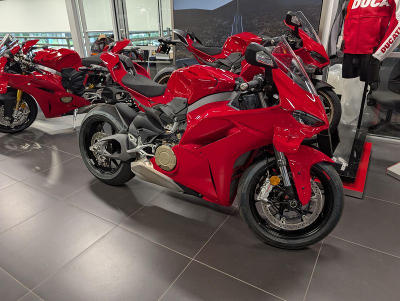 2026 Ducati PANIGALE V4Image 1