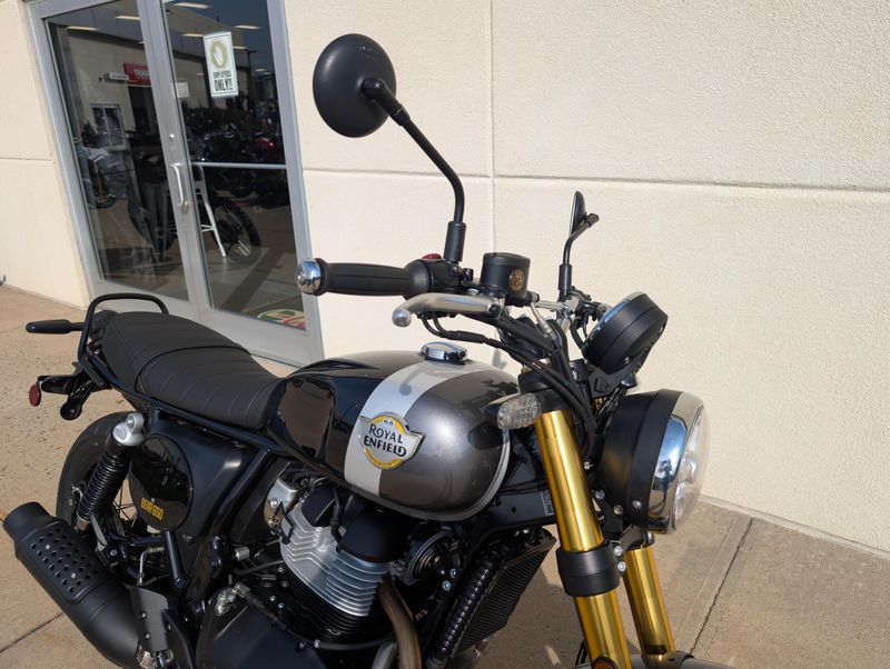 2025 Royal Enfield Bear 650Image 5