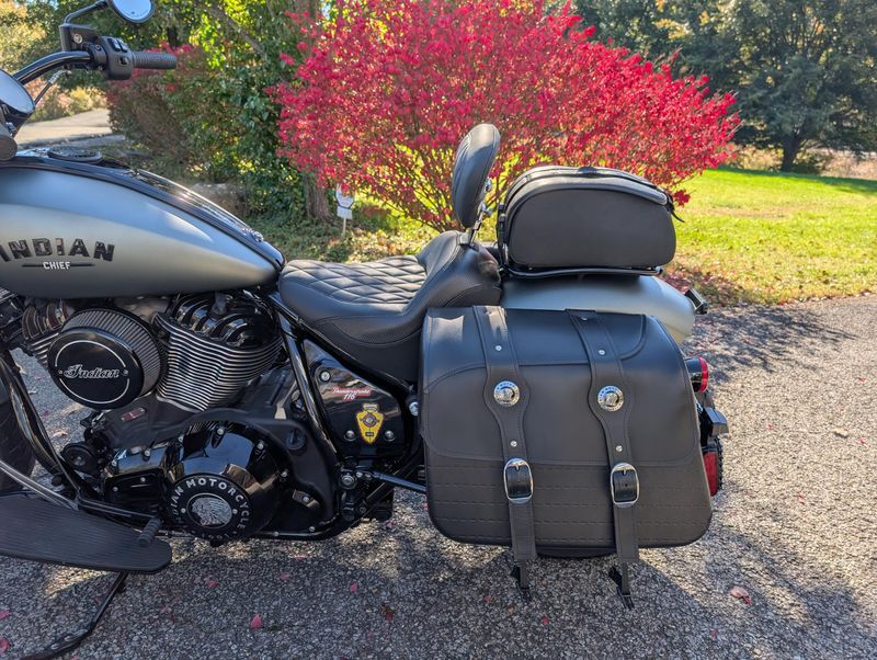 Used 2022 Indian Motorcycle CHIEF DARK HORSE Image 2