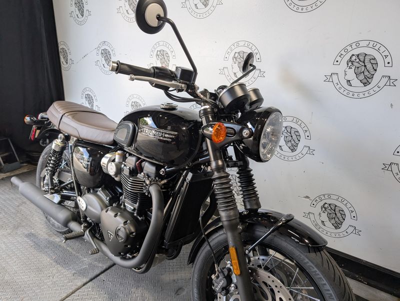 2025 Triumph BONNEVILLE T120 BLACK 