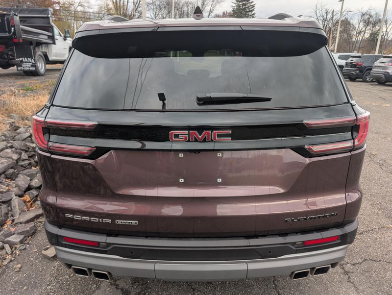 2025 Gmc Acadia Elevation photo 3