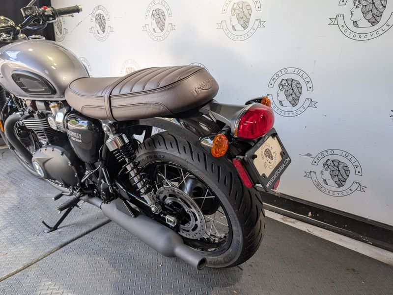 2025 Triumph BONNEVILLE T120 BLACK 
