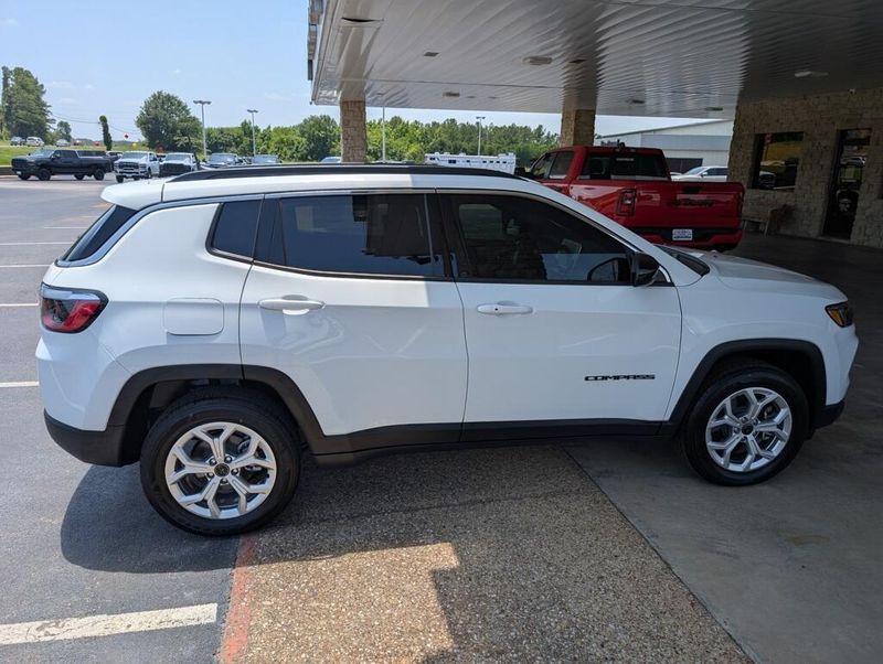 2025 Jeep Compass Latitude 4x4Image 3