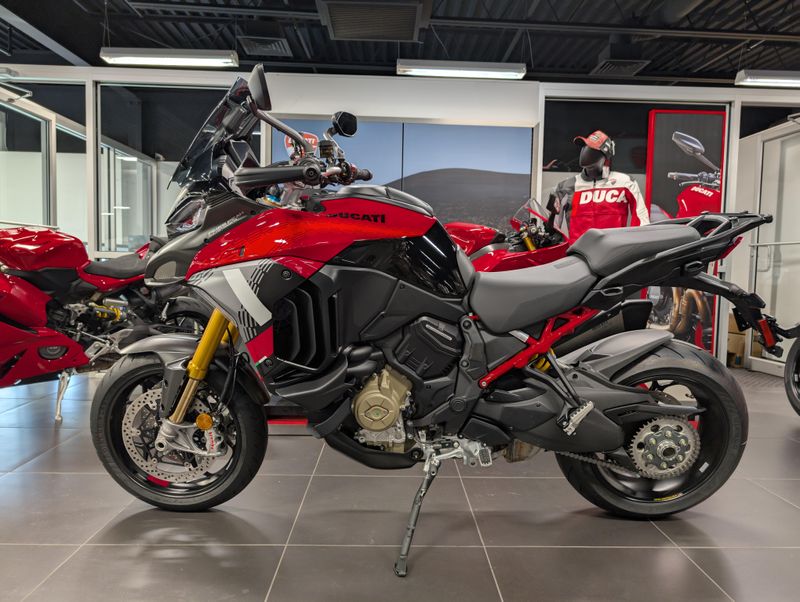 2026 Ducati MULTISTRADA V4 PIKES PEAKImage 2