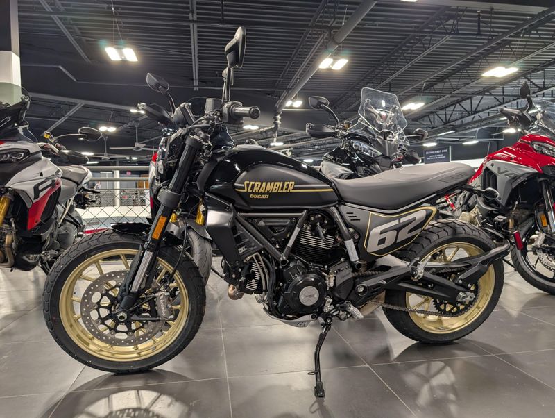 2025 Ducati SCRAMBLER FULL THROTTLEImage 3