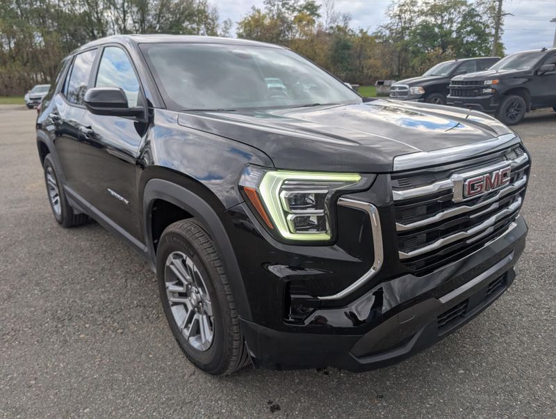 Used 2025 GMC Terrain Elevation