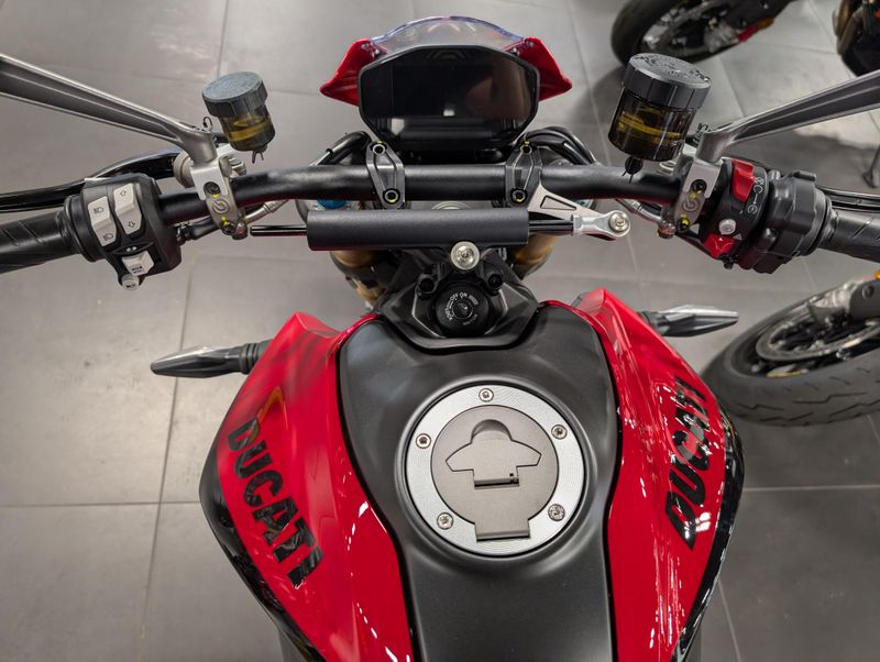 2025 Ducati MONSTER SPImage 5