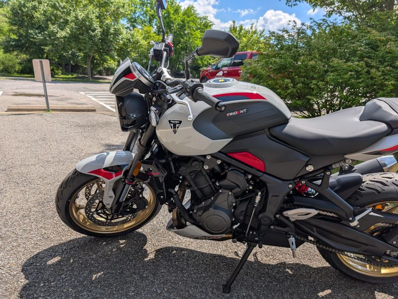 New 2026 Triumph Trident 800 Image 3