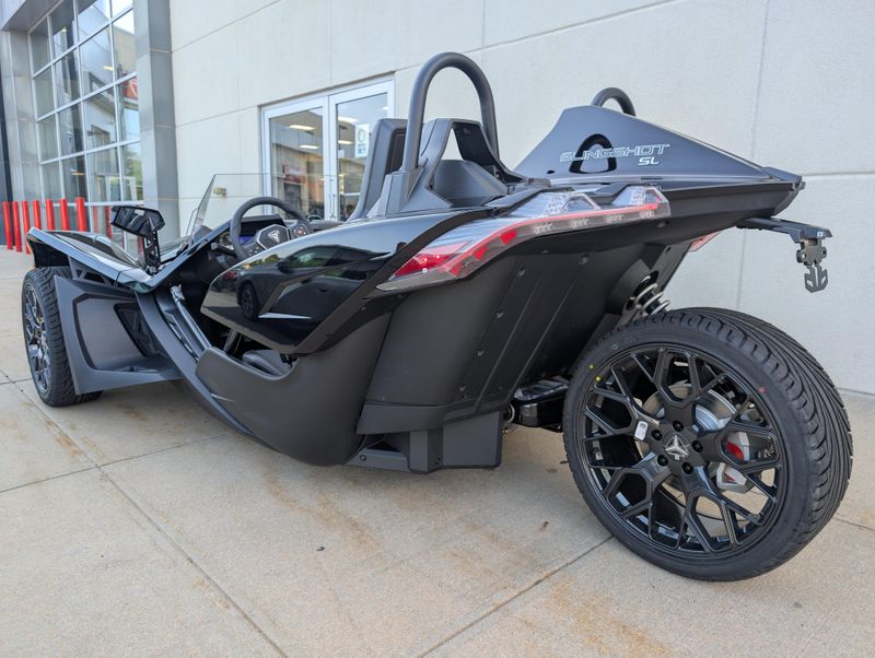 2025 Polaris SLINGSHOT SL AUTODRIVEImage 3