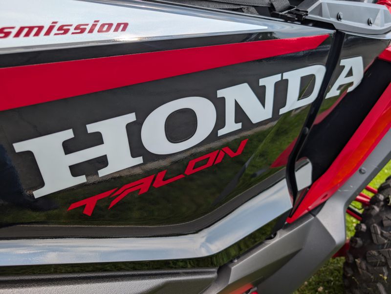 2024 Honda TALON 1000R FOX LIVE VALVEImage 8