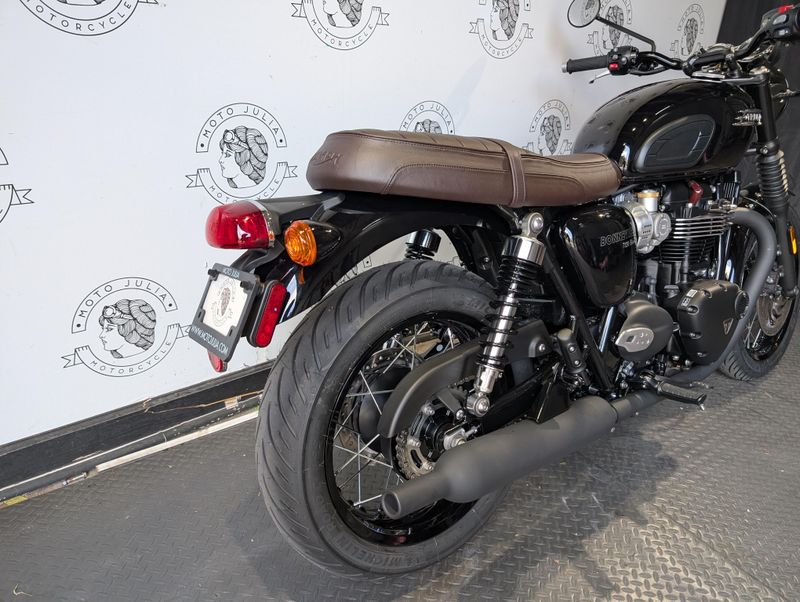 2025 Triumph BONNEVILLE T120 BLACK 