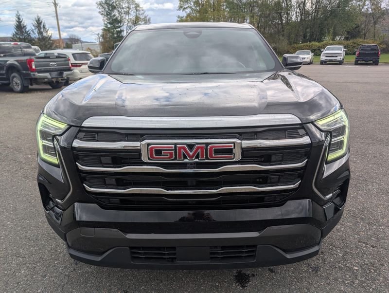 Used 2025 GMC Terrain Elevation