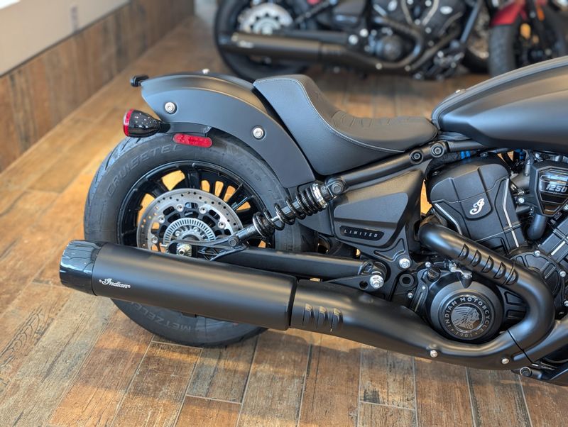 2025 Indian Motorcycle Sport Scout Limited Black Smoke Image 4