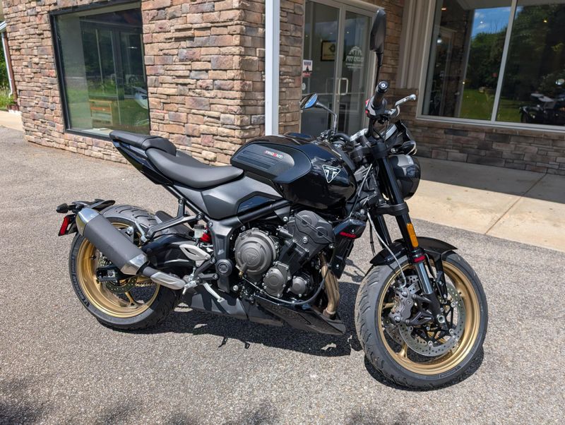 New 2026 Triumph Trident 800 Image 4