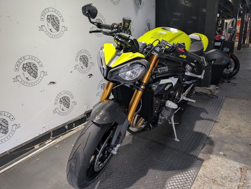 2026 Triumph SPEED TRIPLE RX 