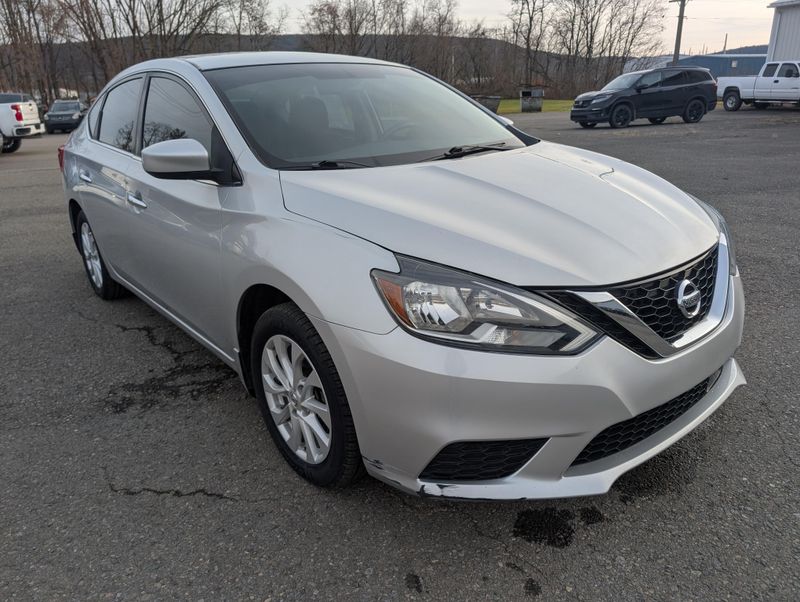 2018 Nissan Sentra SV photo 3
