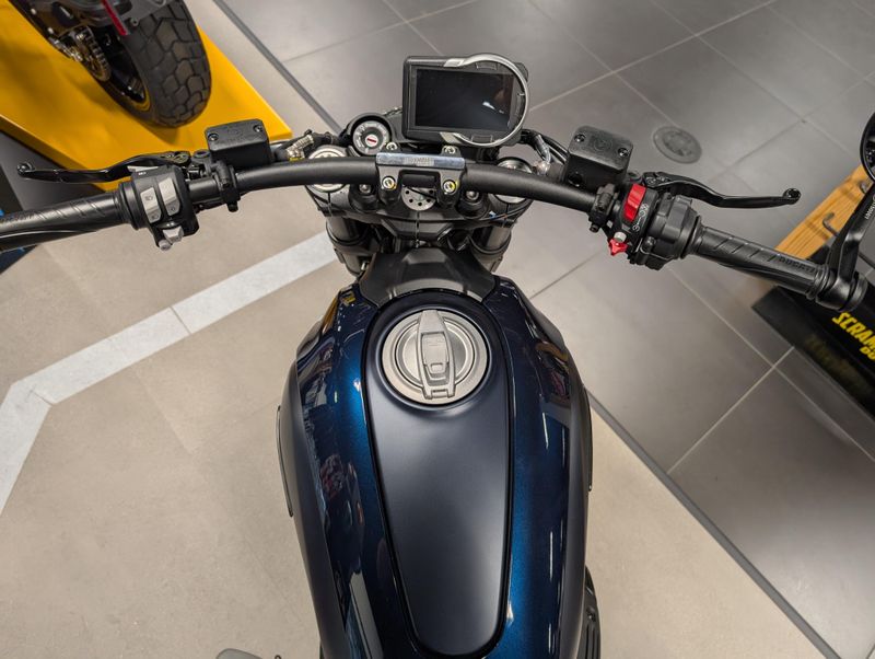 2025 Ducati SCRAMBLER NIGHTSHIFTImage 3