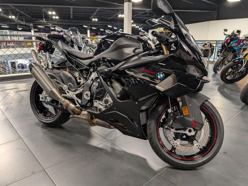 2025 BMW S 1000 RRImage 1