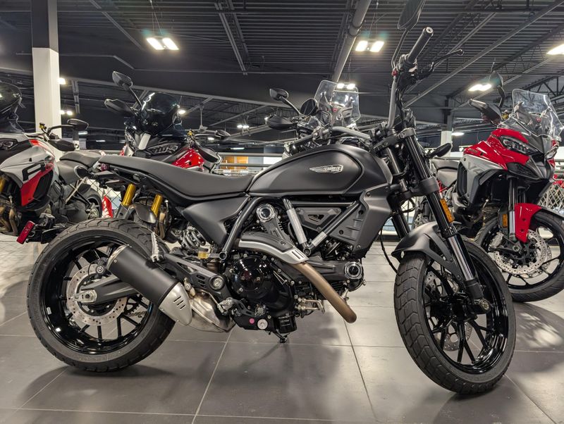 2025 Ducati SCRAMBLER ICON DARKImage 2