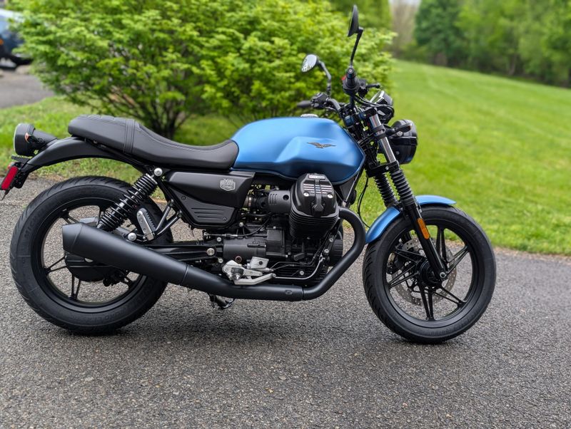 New 2026 Moto Guzzi V7 Stone Image 1