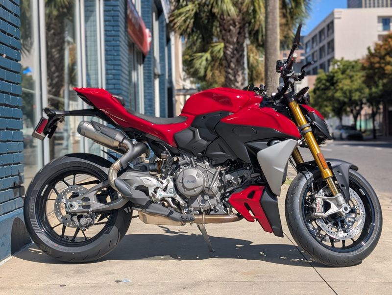 New 2026 Ducati STREETFIGHTER V2S 