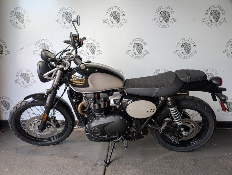 New 2025 Triumph SCRAMBLER 900 