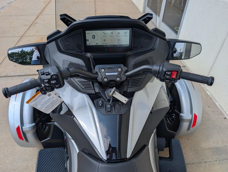 2024 Can-Am SPYDER RTImage 6