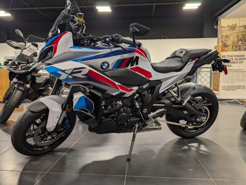 2026 BMW M 1000 XRImage 2