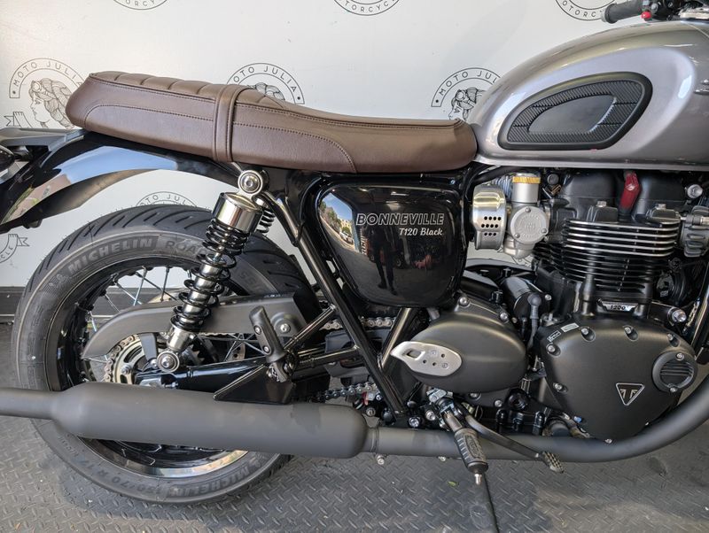 2025 Triumph BONNEVILLE T120 BLACK 