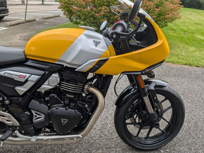 New 2026 Triumph Thruxton 400 Image 7