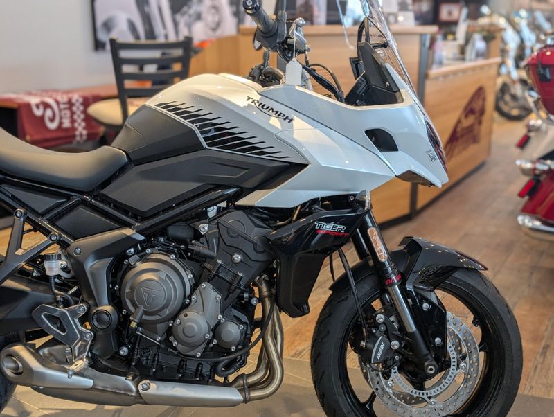 2024 Triumph Tiger 660Image 3