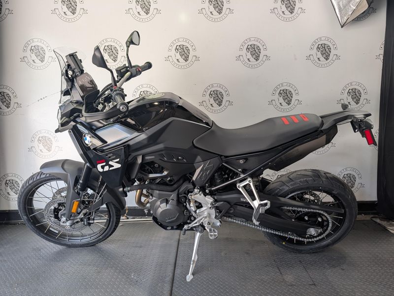 New 2025 BMW F900GS 