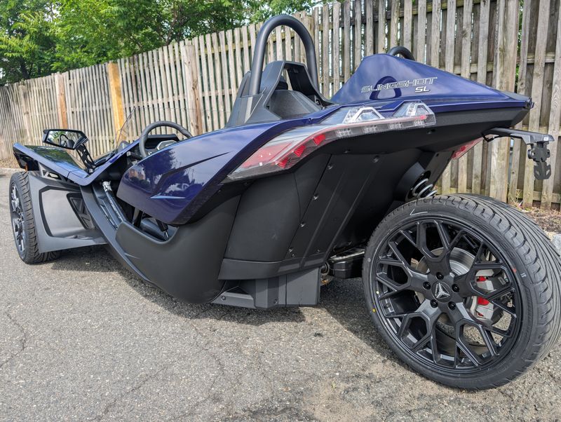 2024 Polaris SLINGSHOT SL AUTODRIVEImage 2