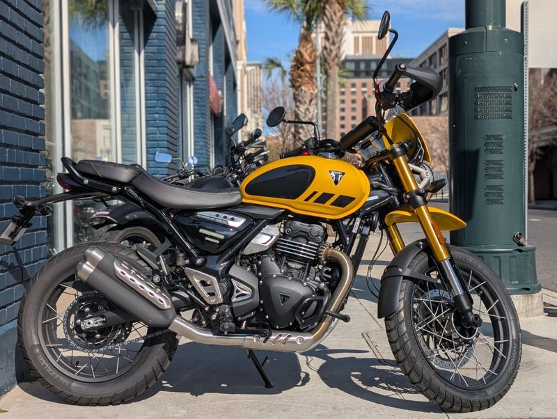 New 2026 Triumph SCRAMBLER 400XC 