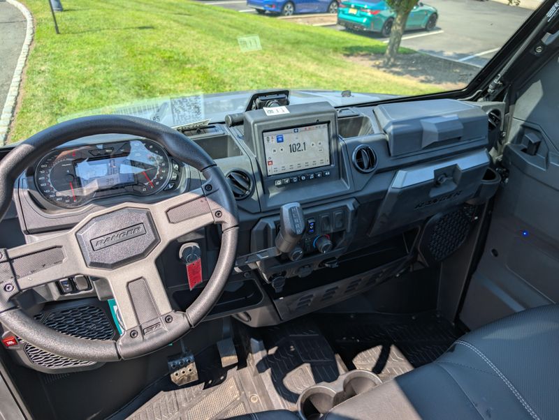 2025 Polaris RANGER XP 1000 Northstar Edition UltimateImage 9