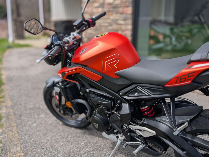 New 2025 Triumph Street Triple 765 R Image 3