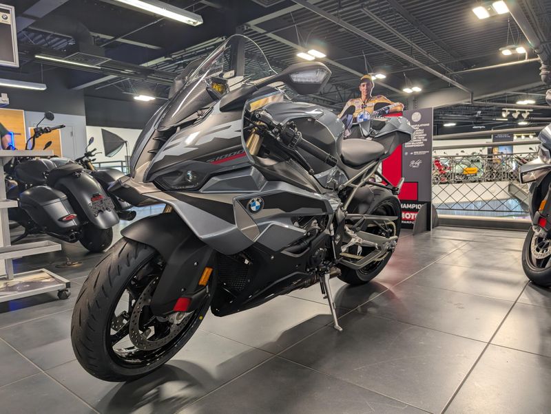 2025 BMW S 1000 RRImage 2