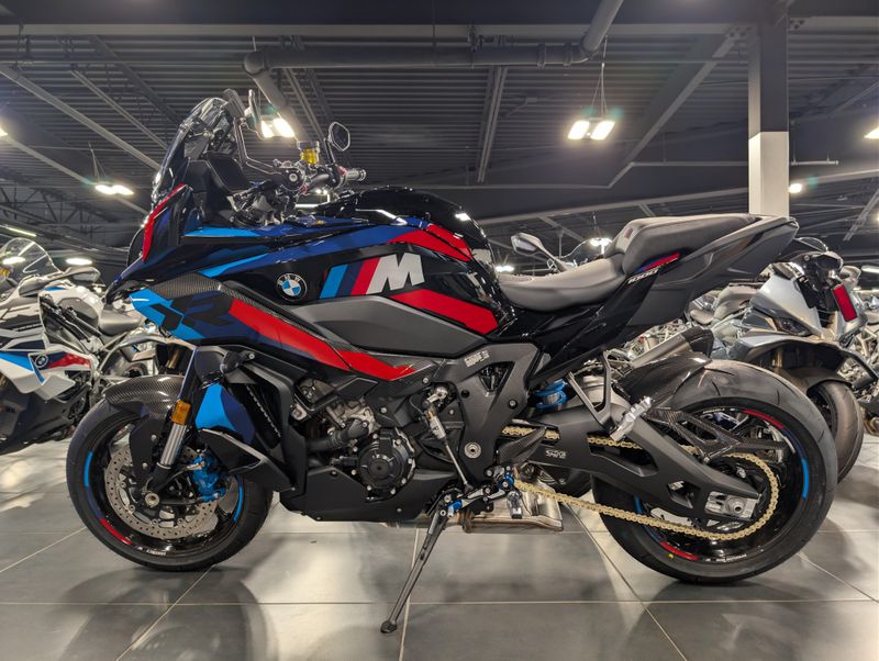 2026 BMW M 1000 XRImage 2