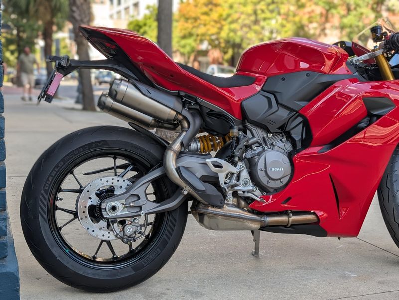 New 2026 Ducati PANIGALE V2S 