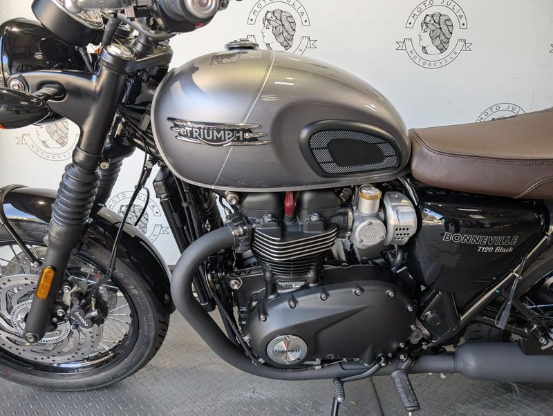2025 Triumph BONNEVILLE T120 BLACK 