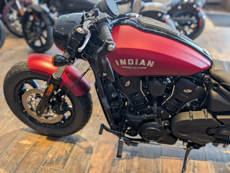 2025 Indian Motorcycle Scout Bobber Limited + Tech Sunset Red Smoke Image 6