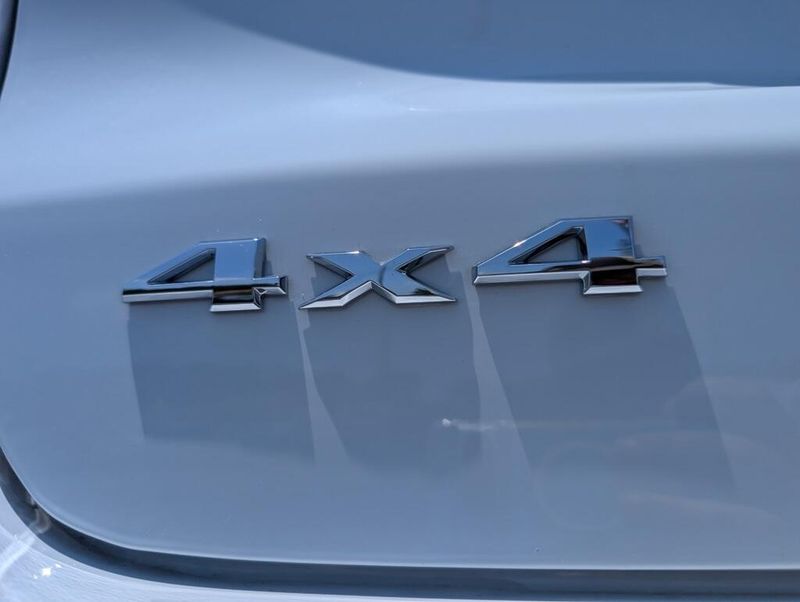 2025 Jeep Compass Latitude 4x4Image 17