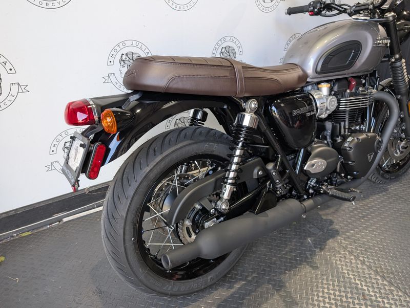 2025 Triumph BONNEVILLE T120 BLACK 