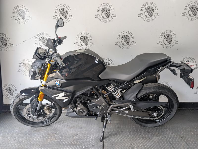 New 2025 BMW G 310 R 
