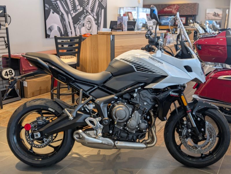 2024 Triumph Tiger 660Image 2